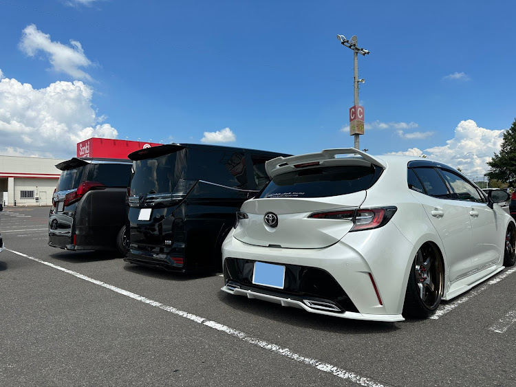 アルファードのいつもイイネ&コメントありがとうございます🙇‍♂️・グラファイトメタリック・コラボに関するカスタム事例の投稿画像2枚目
