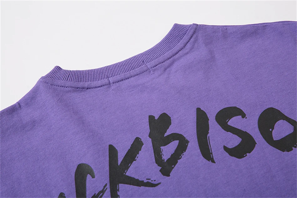 Camiseta Top Masculina Meia Manga Rasgada Conforto e Estilo. Perfeita para o dia a dia, oferece respirabilidade e um visual moderno, ideal para o verão.