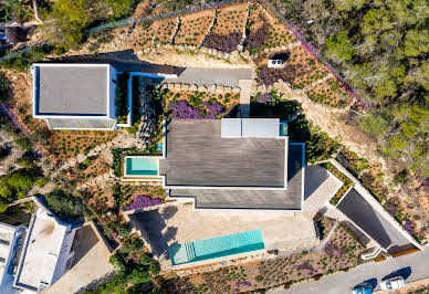 House with pool and terrace 3