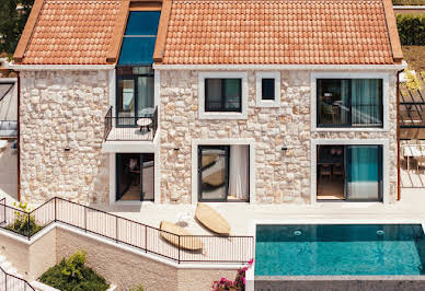 House with pool and terrace 3