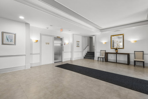 Apartment 4