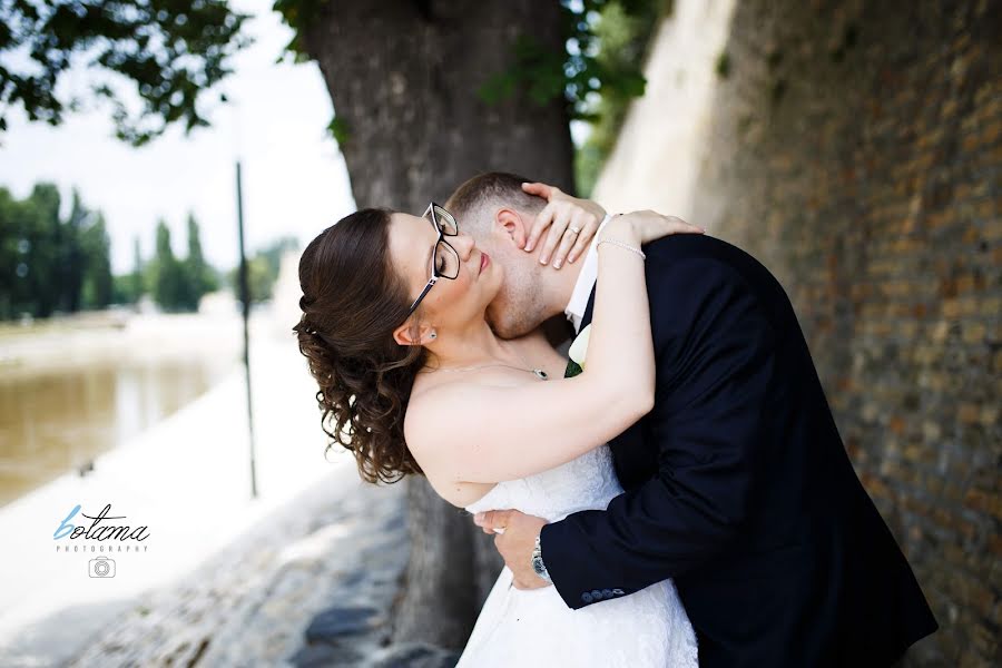 Fotografo di matrimoni Tamás Boros (botamaphoto). Foto del 25 febbraio 2019