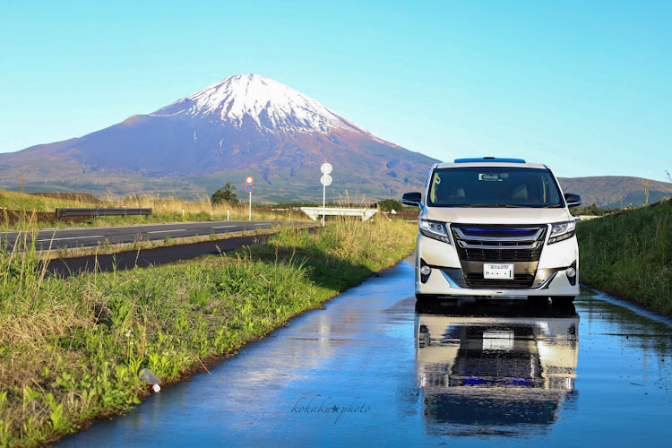アルファードの富士山と愛車・ゴールデンウィーク・田んぼルニア・discover＿ct・リフレクションに関するカスタム事例の投稿画像1枚目
