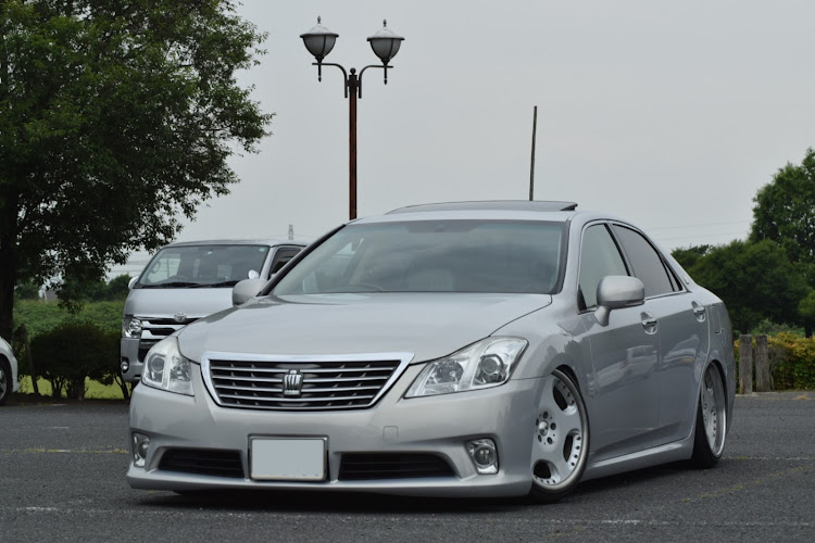 クラウンロイヤルのピックアップ一度でも載ってみたい・不正改造車取締月間・車高調整・DIY・カメ活に関するカスタム事例の投稿画像2枚目