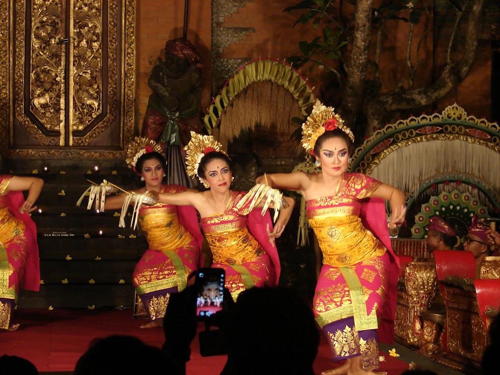 ubud legong dance