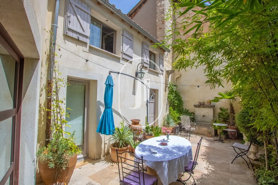 Vente maison 10 pièces 170 m² à Avignon (84000), 450 000 €