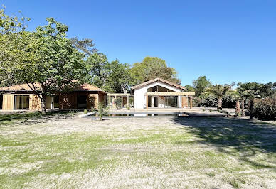 House with pool and terrace 10