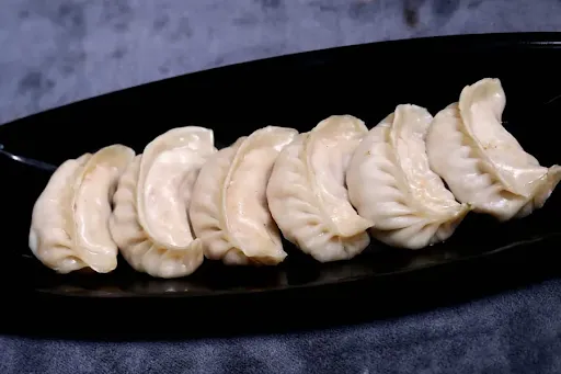 Himalayan Chicken Momo Steams