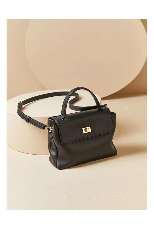 Mekana torba od mekane goveđe kože za žene, prenosiva, jednostavna i velikog kapaciteta. Idealna kao crossbody torba za posao.