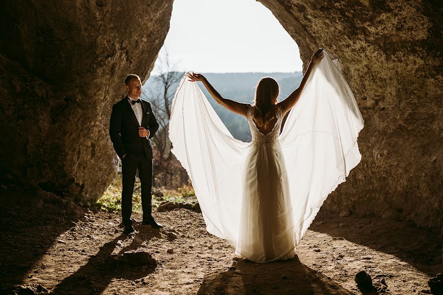 結婚式の写真家Michał Dolibóg (shotsoflove)。2019 12月12日の写真