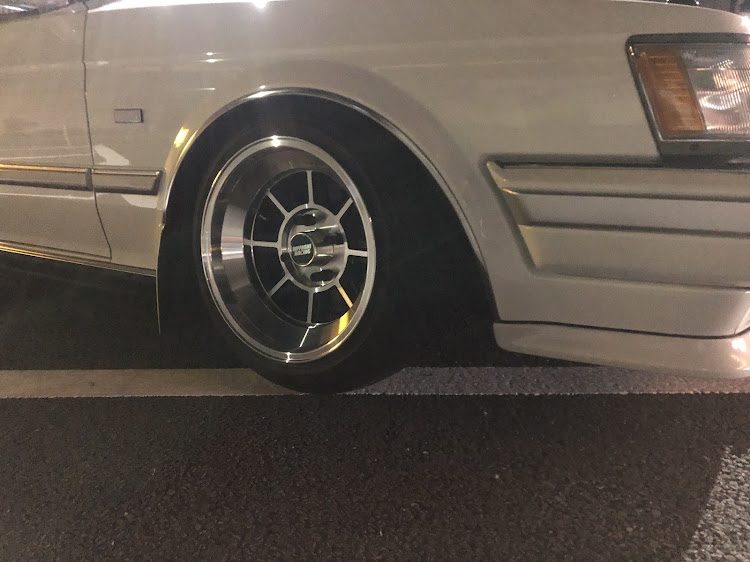 マークIIのgx71・マークII・なにわ管に関するカスタム事例の投稿画像2枚目
