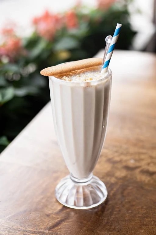 French Vanilla Biscuit Shake