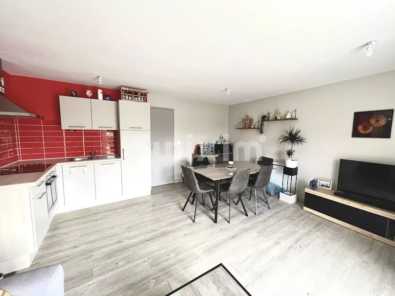 Vente immeuble 15 pièces 271 m² à Meussia (39260), 367 000 €