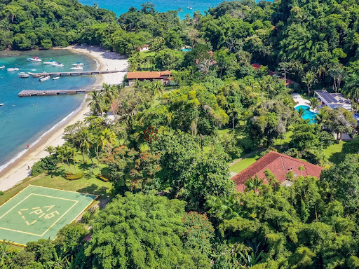 Maison avec piscine 3