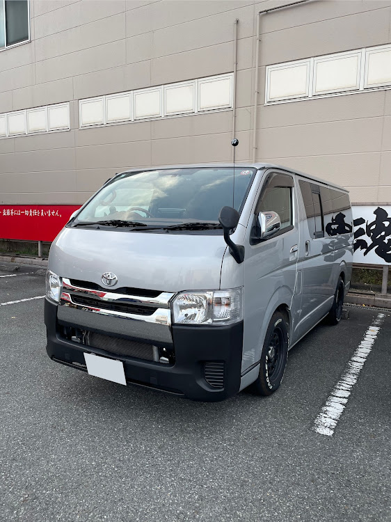 ハイエースバンの今年1年ありがとうございました・フェイスチェンジ・ハイエース200系・ハイエース・来年もよろしくお願いしますに関するカスタム事例の投稿画像5枚目