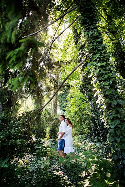 Fotógrafo de casamento Yulya Pavalyuk (farmuty). Foto de 13 de agosto 2017