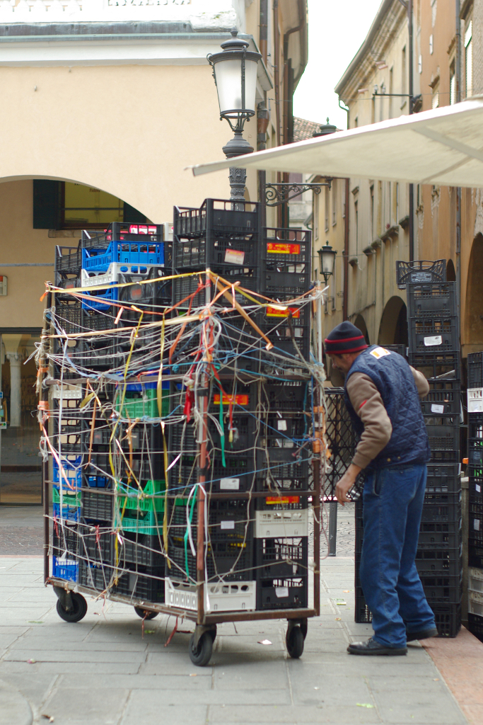 L'altra faccia del mercato di dezzu