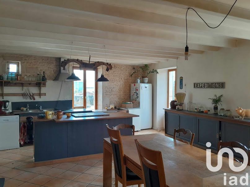 Vente maison 6 pièces 151 m² à Faye-sur-Ardin (79160), 207 000 €