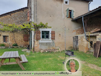 maison à Javerlhac-et-la-Chapelle-Saint-Robert (24)