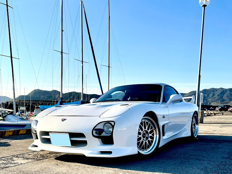 RX-7の左斜め前写真展・RX-7・FD3S・DIY・ドライブに関するカスタム事例の投稿画像1枚目