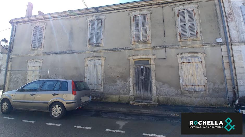 Vente maison 7 pièces 169 m² à Angoulins (17690), 395 000 €