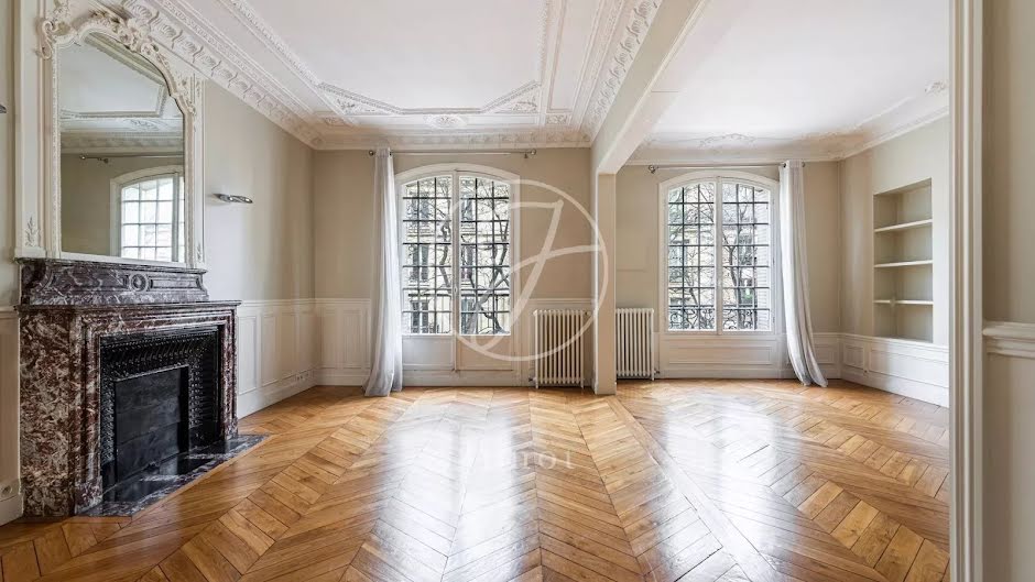 Location  appartement 5 pièces 144.06 m² à Paris 18ème (75018), 4 507 €