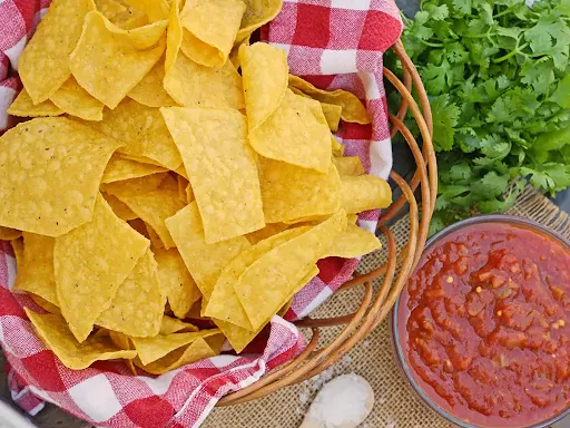 Tortilla Chips With Salsa