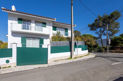 Maison avec piscine et jardin 3