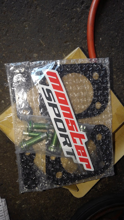 アルトワークスのクラッチブラケットカラー・クスコ・リアキャンバー・モンスタースポーツに関するカスタム事例の投稿画像3枚目