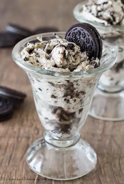 Kitkat & Oreo Wow Sundae