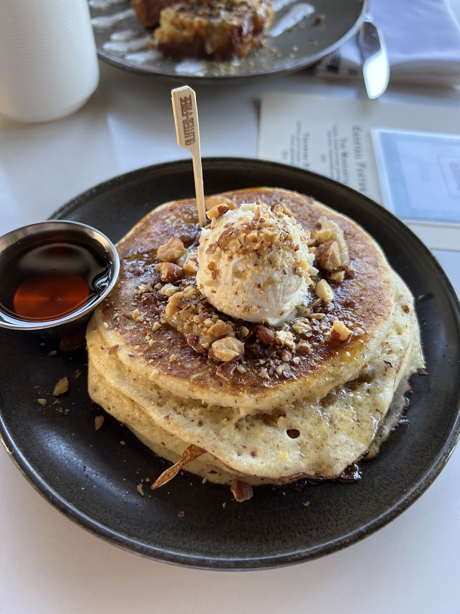 bananas foster pancakes