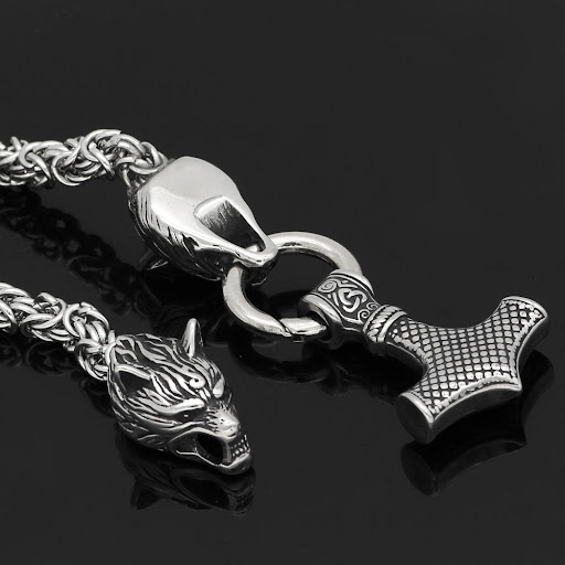 Title 3, Wolf head pure hand chain