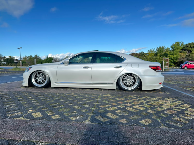 LSのWEDS KRANZE VERAE・ホイール遍歴・不正改造車取締月間・ホイール交換に関するカスタム事例の投稿画像3枚目