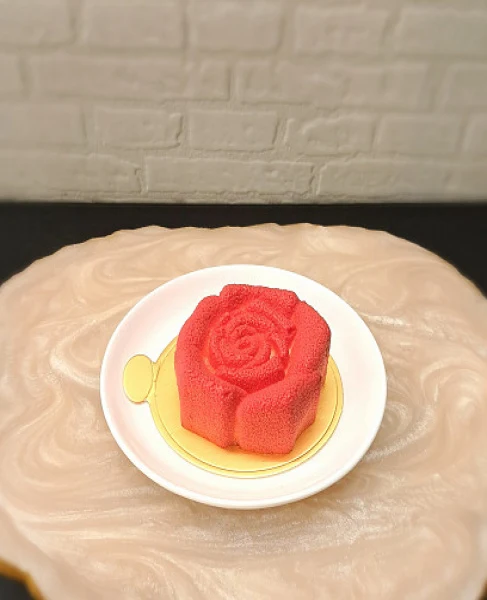 Melting Red Velvet Cheese Pastry