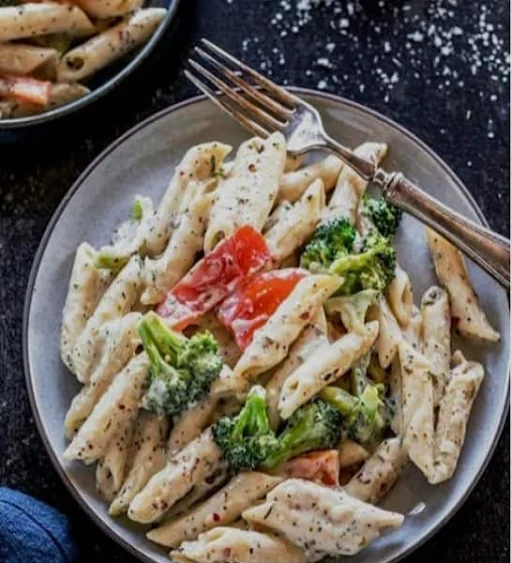 Penne Chicken White Sauce Pasta