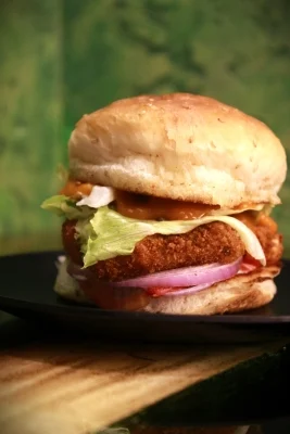 Paneer Tikka Burger