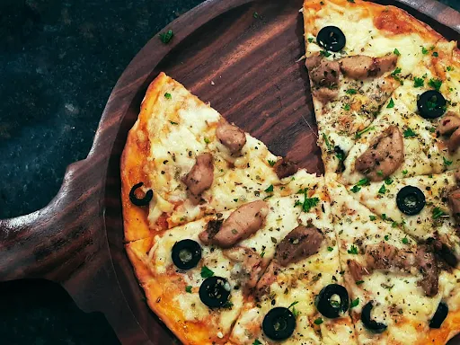 Olive Mushroom Pizza