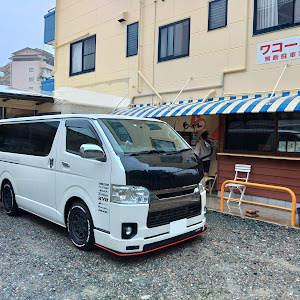 ハイエースバン TRH200V