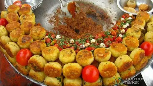 Aloo Tikki Chaat