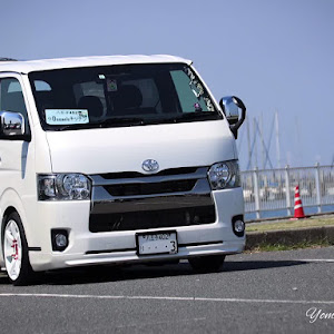 ハイエースバン TRH200V