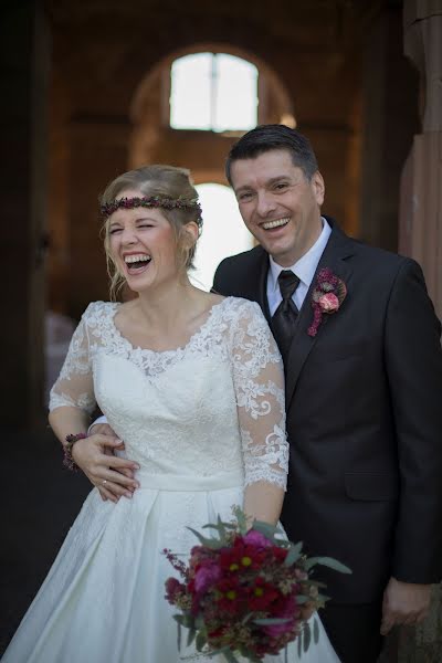 Fotógrafo de casamento Rosalie Hartig (rosaliehartigfot). Foto de 31 de julho 2019