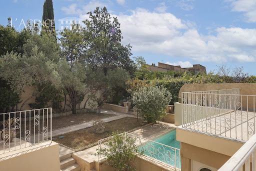 Garden with pool and shaded terrace - Luxury house for sale in Aix-en-Provence, 7 rooms, 6 bedrooms