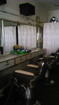 S.V.K. Saloon Men's Beauty Parlour photo 3