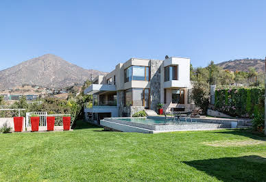 House with garden and terrace 2