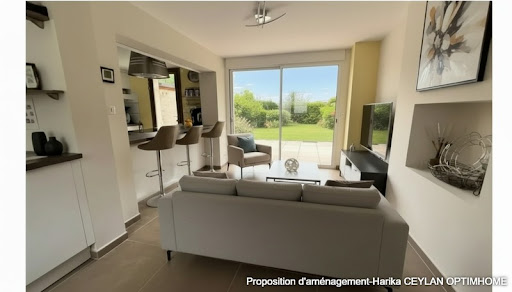 House purchase in Clermont (60600) - Living room with open kitchen and garden