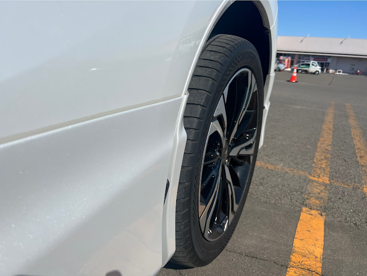 ハリアーのホイール交換・洗車・ドライブに関するカスタム事例の投稿画像5枚目