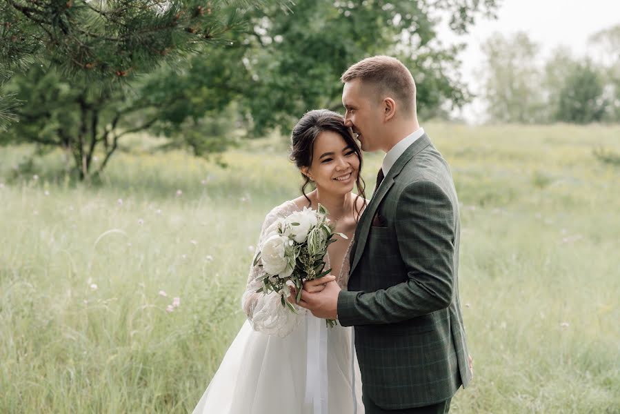 Fotografo di matrimoni Alena Shemyakova (elenshemyakova). Foto del 10 ottobre 2021