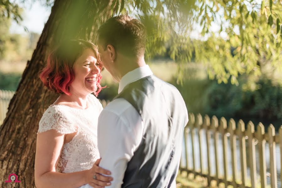 Fotógrafo de casamento Nathan Eames (libraphoto). Foto de 1 de junho 2019