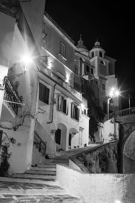 I vicoli silenziosi di Atrani, di notte di mauriziosantioli