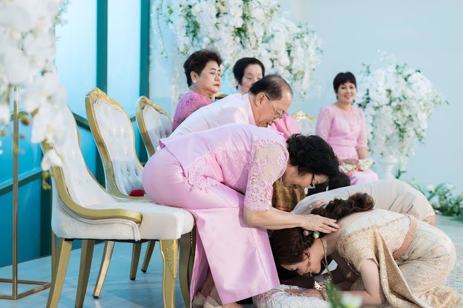 Fotógrafo de casamento Weerayut Thongsa (pentorfotoman). Foto de 7 de setembro 2020